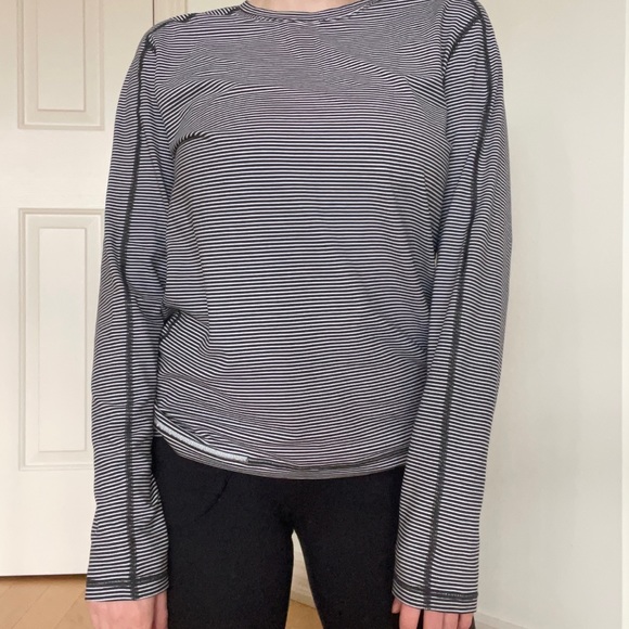 Men’s lululemon top - Picture 1 of 3